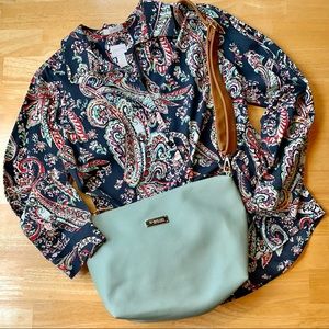 Bebe Los Angeles Seafoam & Luggage Crossbody, EUC